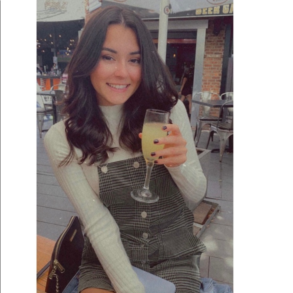Meet your Posher, Alejandra